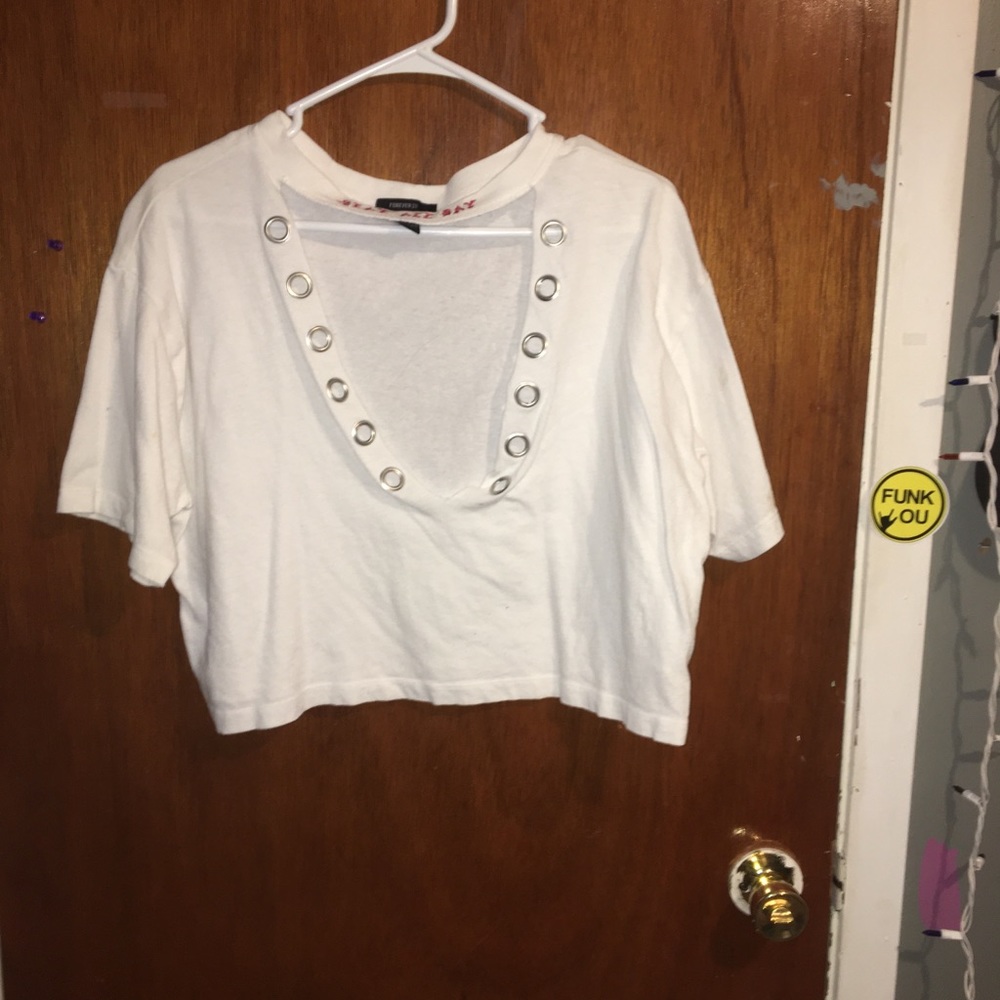 V cut tee